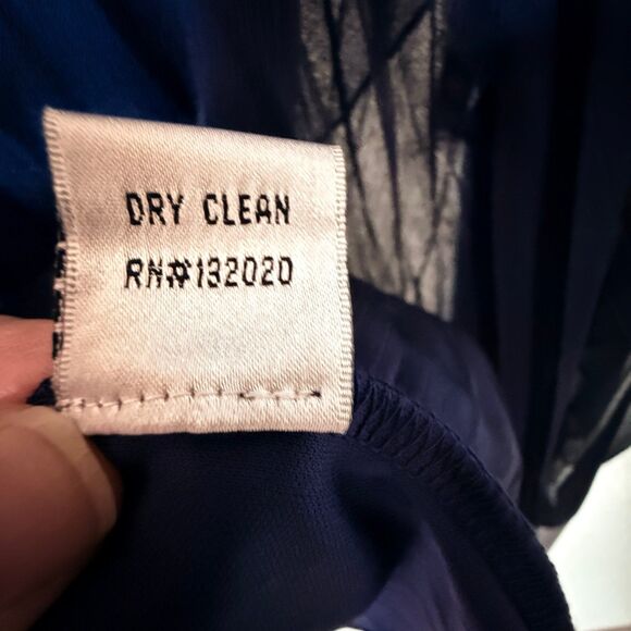 Liliana Pleated Sheer Flowing Cape Sleeve Blouse Navy Blue Women's Size Large - Picture 6 of 6